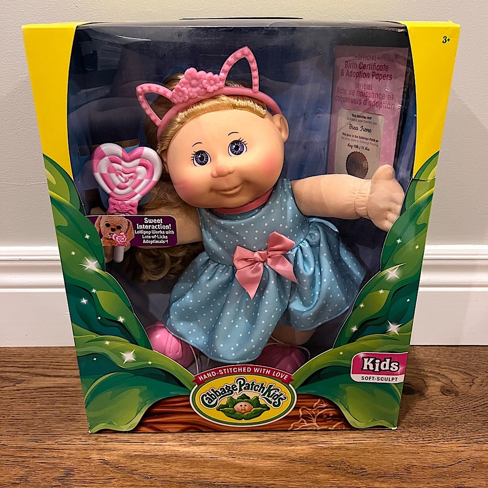 2019 Cabbage Patch doll NIB